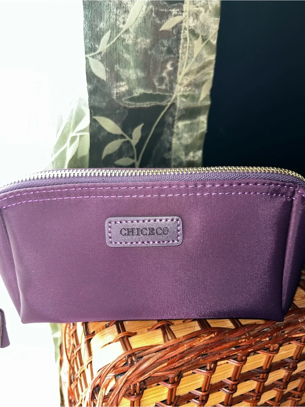 CHICECO Purple Zip Cosmetic Pouch -NWOT-